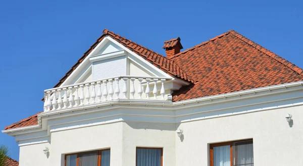 Roof Installation Challenges and Solutions During Replacement