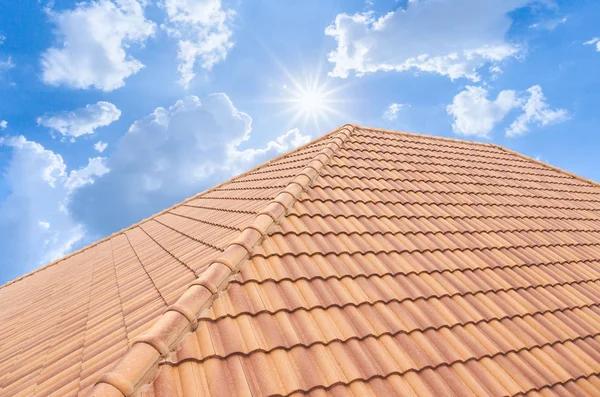 Roofing Replacement Contractors and Color Coordination Tips