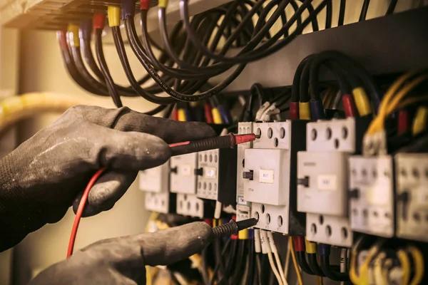 Signs You Need an Electrician in Vero Beach