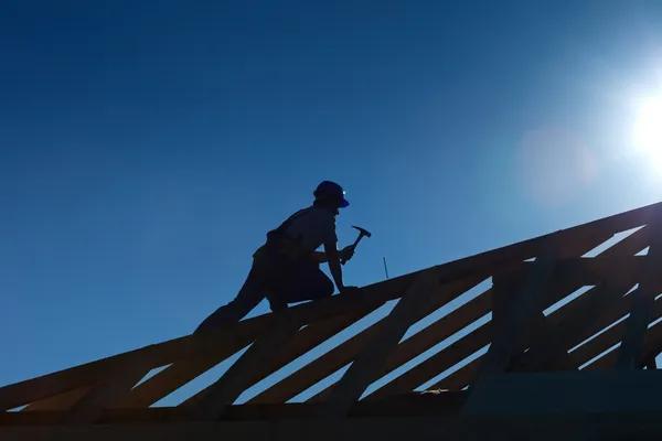 Signs You Need a Roofing Contractor in New Richmond